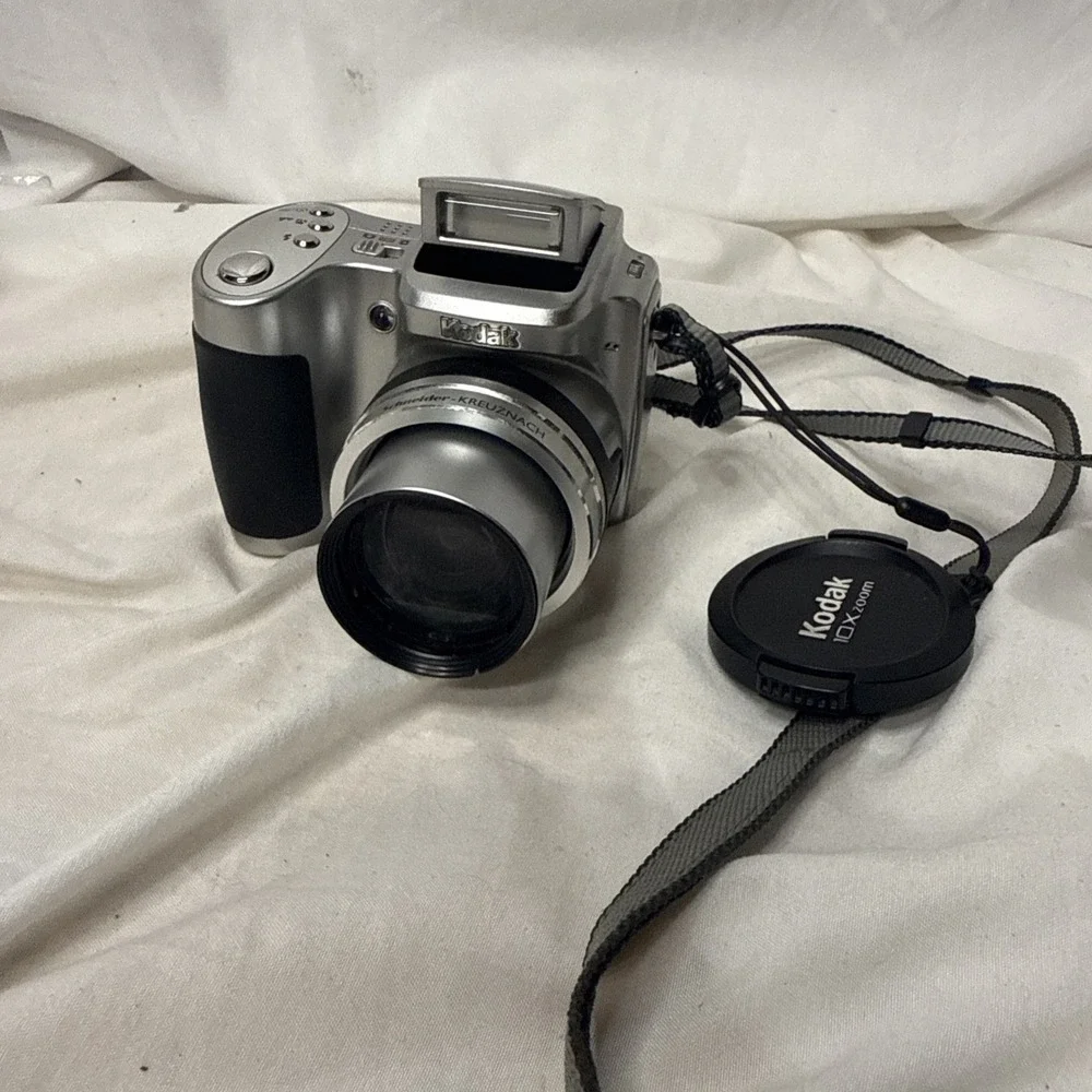 Kodak EasyShare Z650 6.1MP Digital Camera TESTED 10X Schneider Krueznach Zoom SD
